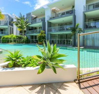 Deluxe Swim up Drift North 3 - Events Australia