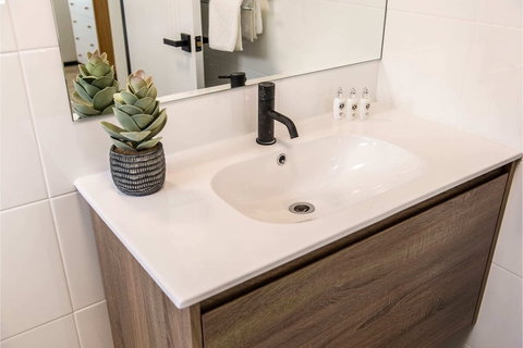 Contemporary 1BR Apartment - Near The City - Events Australia 6