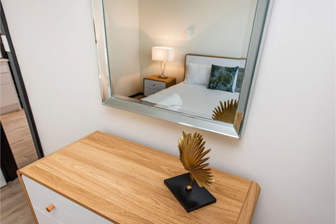 Contemporary 1BR Apartment - Near The City - Events Australia 4