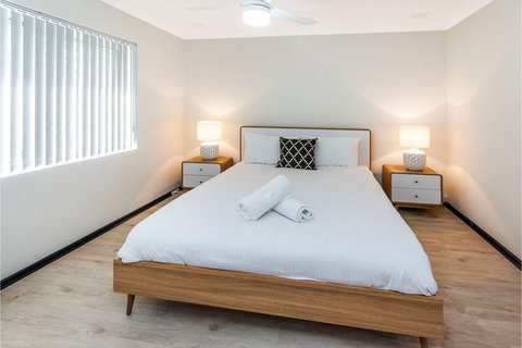 Bright 1BR Apartment Close To Foreshore & Cbd - Events Australia 5