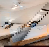 Modern 1 Bedroom Apartment Near the River and the City - Events Australia