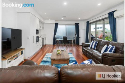 HIGH TIDES On ELLISTON - Events Australia 1