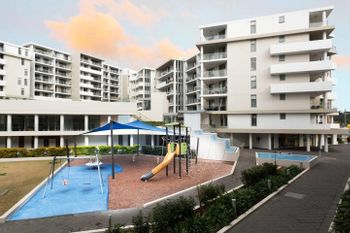 Executive Designer Apartment With Pool + Parking - Tourism Bookings 3