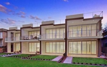 Nautilus Beachfront Apartment 12 - Events Australia 0