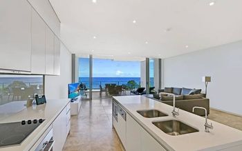 Nautilus Beachfront Apartment 12 - Events Australia 4