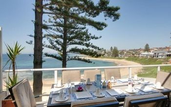 Nautilus Beachfront Apartment 12 - Events Australia 3