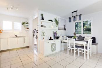 Coolangatta Beachside Villas - Events Australia 5