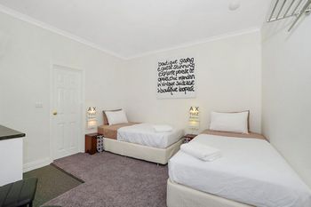 Spooky Hall Motel - Events Australia 5
