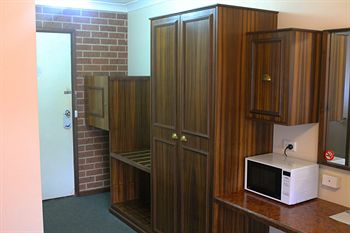 Colonial Motor Inn Lithgow - Events Australia 6