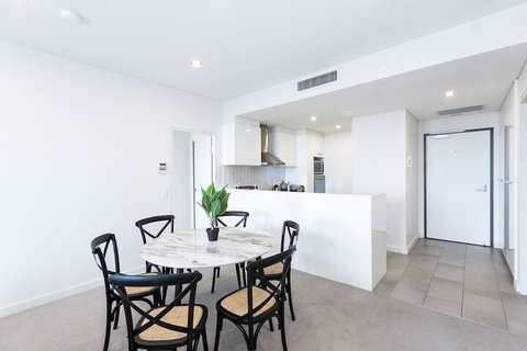 Trendy Self Contained City Apartment - Events Australia 4