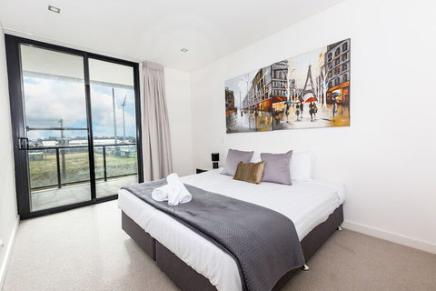 Trendy Self Contained City Apartment - Events Australia 6