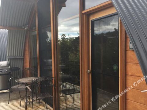 Bruny Island Accommodation 43 Degrees Beachside Studio Spa Apartments (1) - Accommodation Europe 4