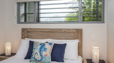 Magnetic Blue Waterfront Apartments - Events Australia 3