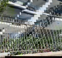Magnetic Blue Waterfront Apartments - Accommodation Europe
