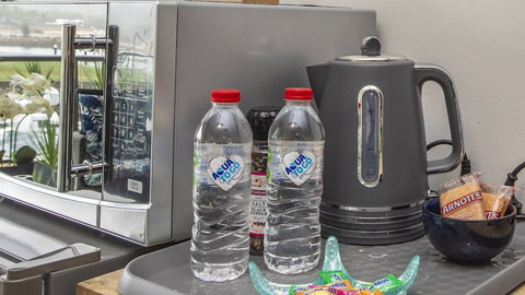 Magnetic Blue Waterfront Apartments - Events Australia 5