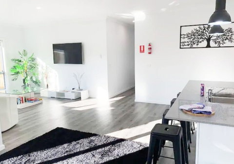 Brand New Home - 10min To Beach & Torquay - Events Australia 0
