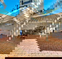 Absolute Beachfront with Views 2BR Apt - Events Australia