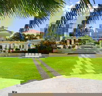 Towers of Chevron - Private Apartments - Events Australia