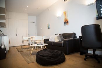 Modern Apartment With Pool & Spa - Tourism Bookings 5
