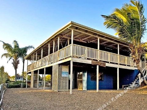 1770 Beach Accommodation Elliot Lodge - Events Australia 6