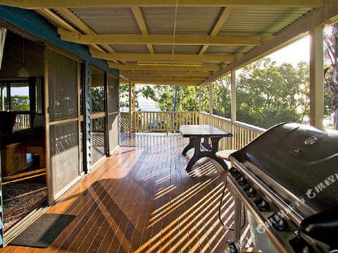 1770 Beach Accommodation Elliot Lodge - Events Australia 5