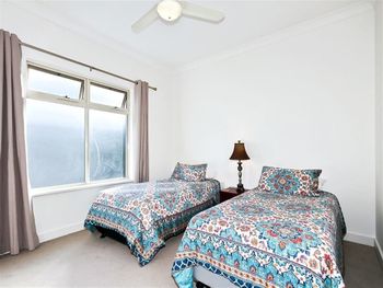 Modern Seaside Sanctuary - Accommodation Europe 5