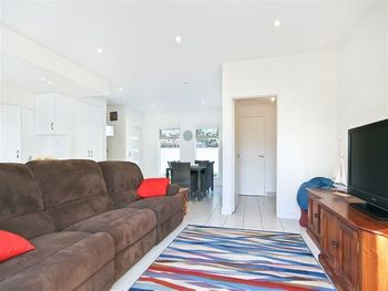 Modern Seaside Sanctuary - Accommodation Europe 2