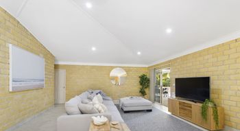 BEACHSIDE HIDEAWAY BONNY HILLS - Events Australia 3