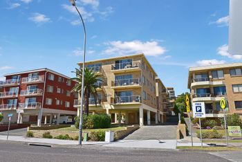 Parklea 5 - Tourism Bookings 1