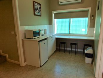 Mad On Bright - Events Australia 6