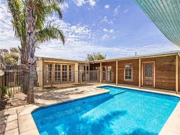 Hidden Oasis - Accommodation Europe 0