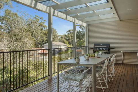 BEACH WITHIN REACH - Events Australia 0