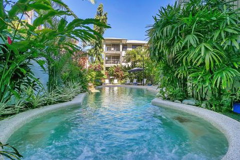 Sea Point On Trinity Beach - Events Australia 0