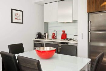 Executive Bay Views St. Kilda - Events Australia 1