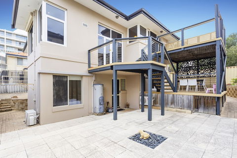 Scarborough Seaview Loft - Events Australia 0