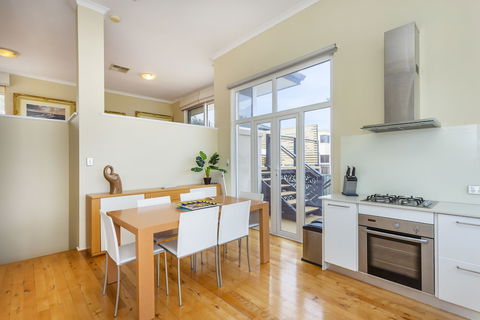 Scarborough Seaview Loft - Events Australia 3