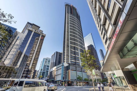 Oaks Aurora Tower - Events Australia 3