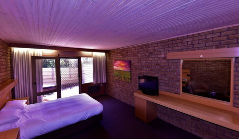 Flinders Cove Motor Inn - Events Australia 3