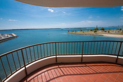 Broadwater Shores Waterfront Apartments - Events Australia 2