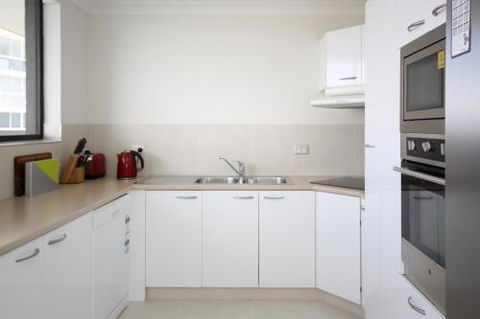 Broadwater Shores Waterfront Apartments - Events Australia 5