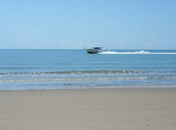 Port Douglas On Macrossan - Events Australia 3