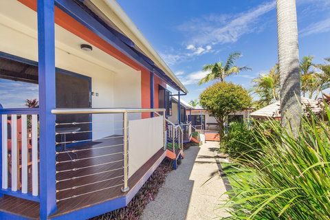 Clubyamba Beach Holiday Accommodation - Adults Only - Tourism Bookings 1