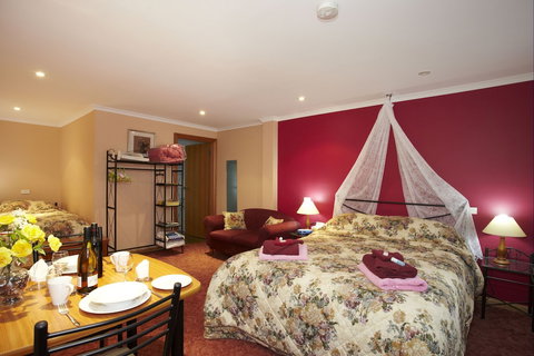 North East Rest Awhile Bed & Breakfast - Events Australia 6