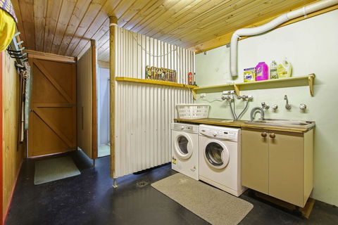 Feathertop Views And Dorm - Events Australia 4