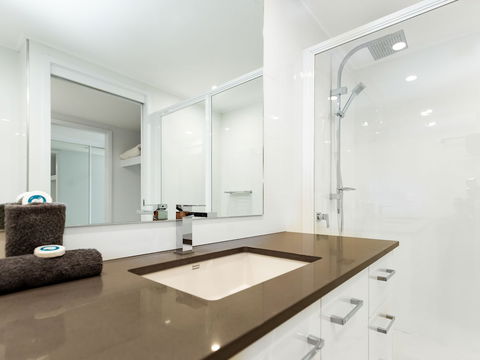 Frangipani 5 On Hamilton Island - Events Australia 6