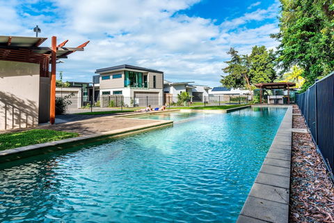 Blue Lagoon Villa B - Events Australia 3
