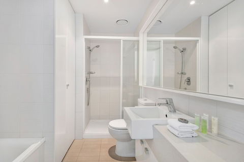 MJ Shortstay Whiteman St Apartments - Events Australia 0