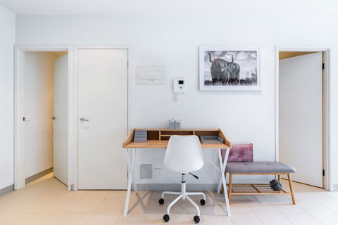 Ella, 1BDR Melbourne Apartment - Events Australia 5