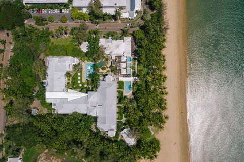 Poolside Apt In Alamanda Beachfront Resort 41 - Events Australia 0