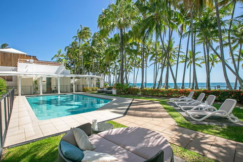 Poolside Apt In Alamanda Beachfront Resort 41 - Events Australia 2